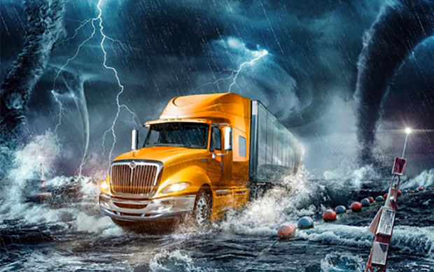 Lái xe nên lưu ý những kinh nghiệm lái xe tải chở hàng an toàn vào những ngày mưa bão